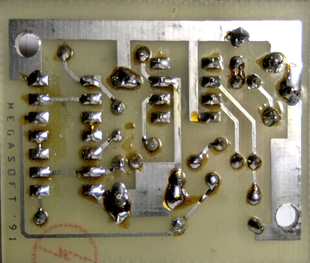 https://pigwa.code32.org/Yolk/blizzard_uA741/photos/blz741_pcb_bot.jpg