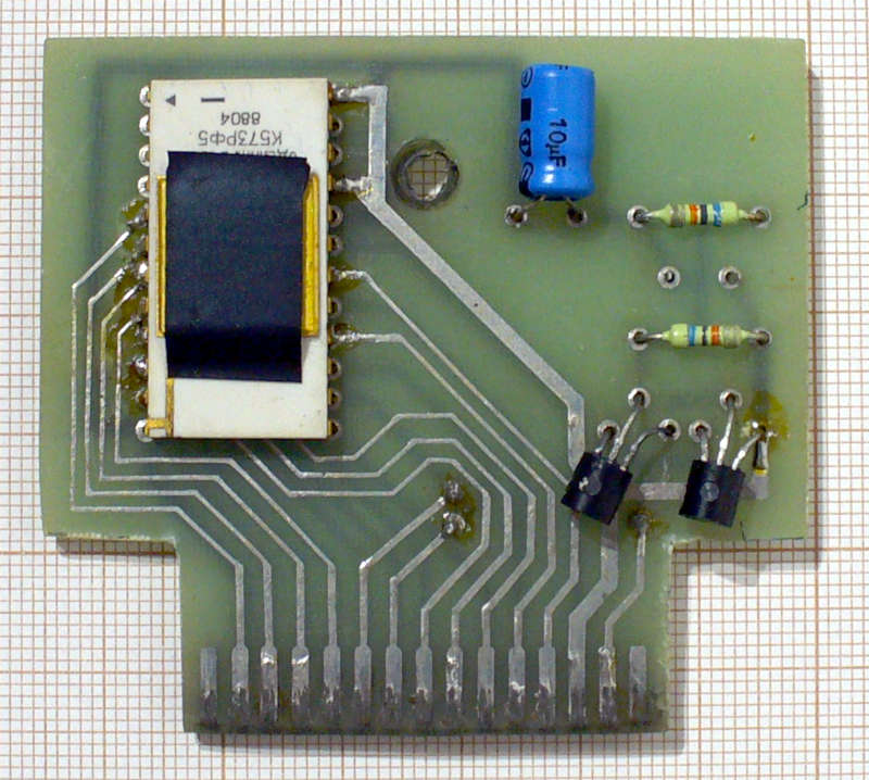 https://pigwa.code32.org/jd_retro/cart_dumps/KSO2000/photos/kso2000_clone_pcb_bot.jpg