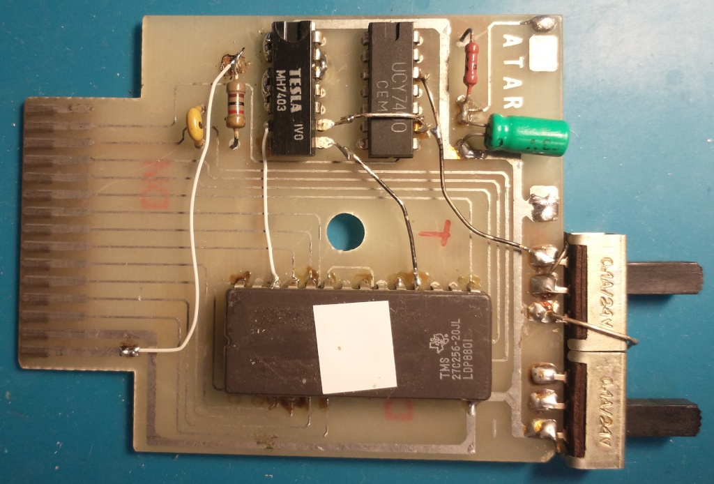 https://pigwa.code32.org/uicr0bee/carts/Blizzard_32k_Shogun/photo/shogun_blz32k_pcb_top.jpg