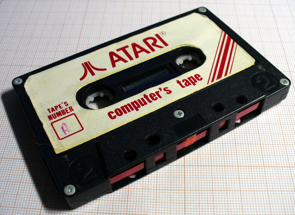 https://pigwa.code32.org/uicr0bee/tapes/Atari_Hard_Turbo/photos/aht_tape.jpg
