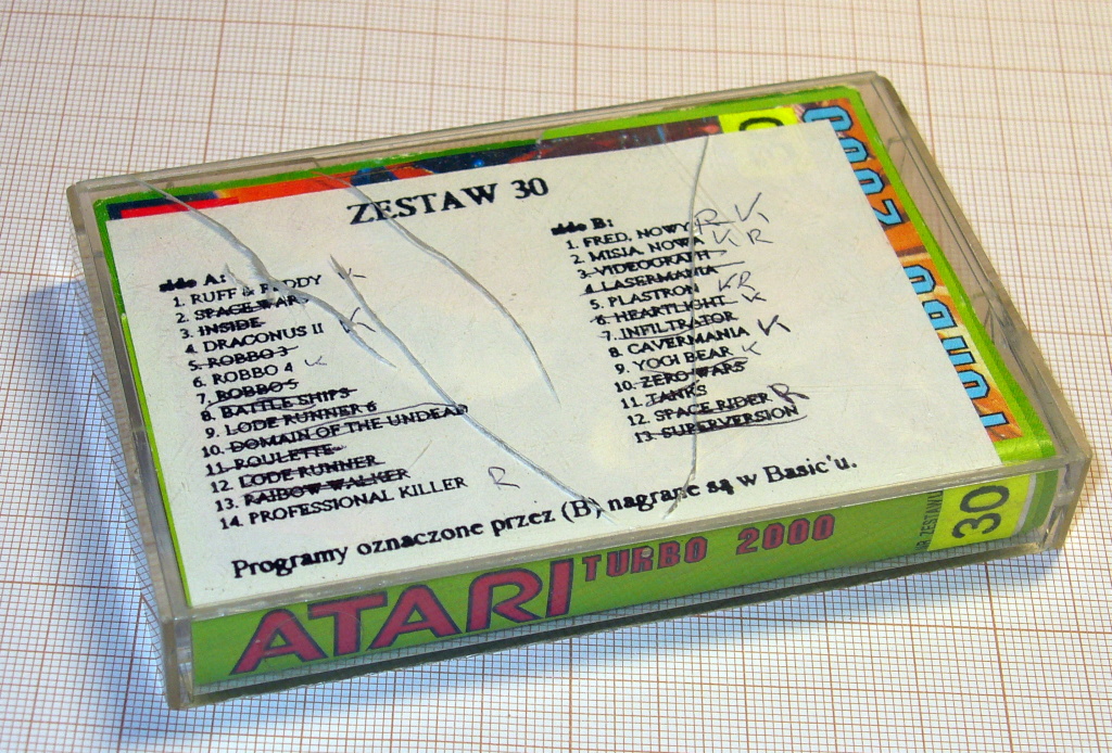 https://pigwa.code32.org/uicr0bee/tapes/KSO_Turbo_2000/Zestaw_30/zestaw30_case.jpg