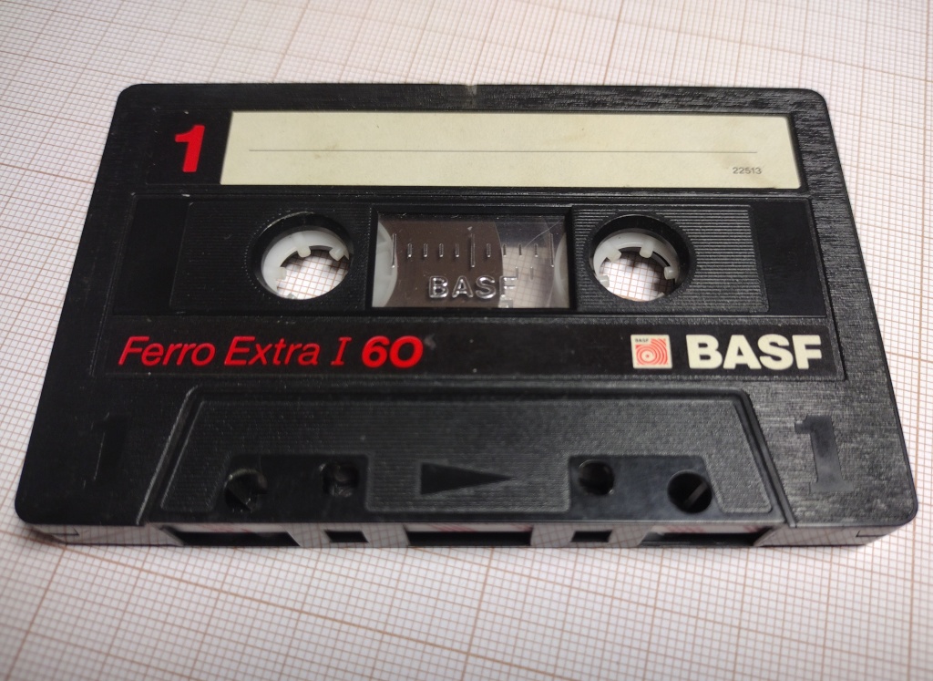 https://pigwa.code32.org/uicr0bee/tapes/KSO_Turbo_2000/Zestaw_prv000/prv000_tape.jpg