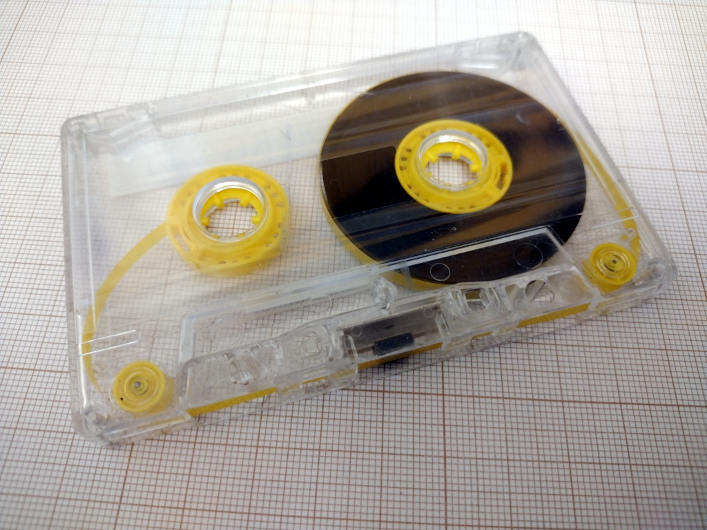 https://pigwa.code32.org/uicr0bee/tapes/KSO_Turbo_2000/Zestaw_unk000/Turbo%202000,%20zestaw%20unk000.jpg