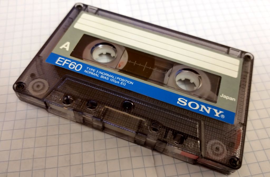 https://pigwa.code32.org/uicr0bee/tapes/unk_tape/photos/unk_tape_cass.jpg