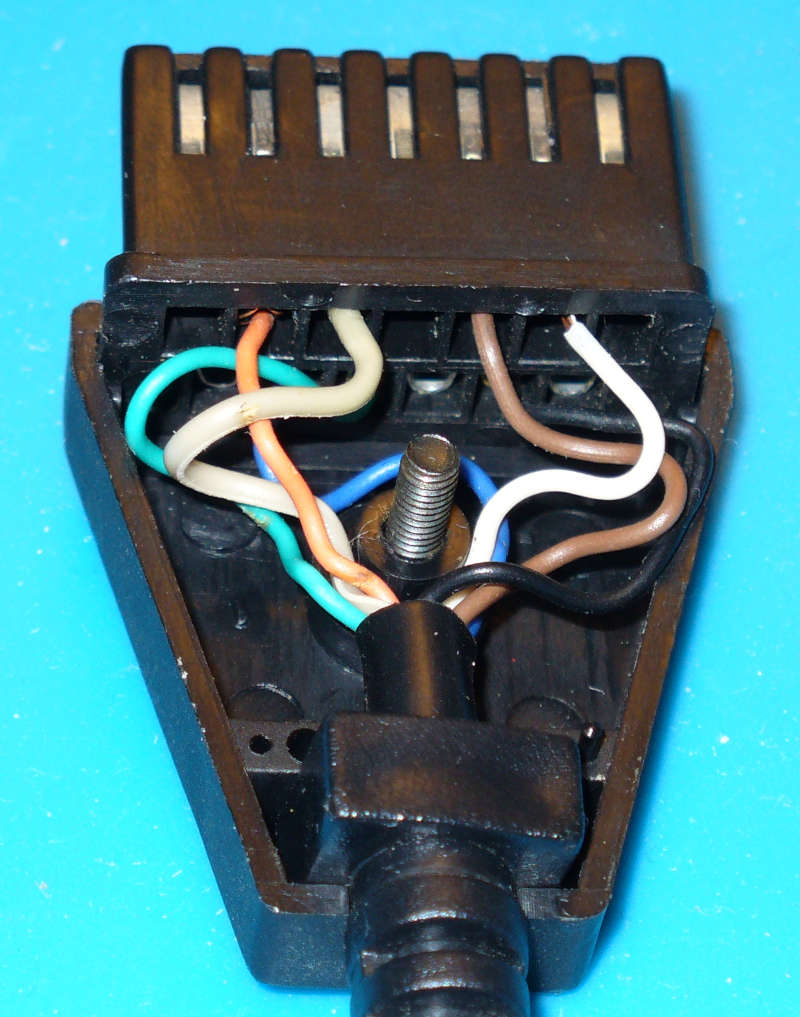 https://pigwa.code32.org/uicr0bee/turbo_systems/Turbo_Star_Plus/photos/tsp_sio_plug_a.jpg