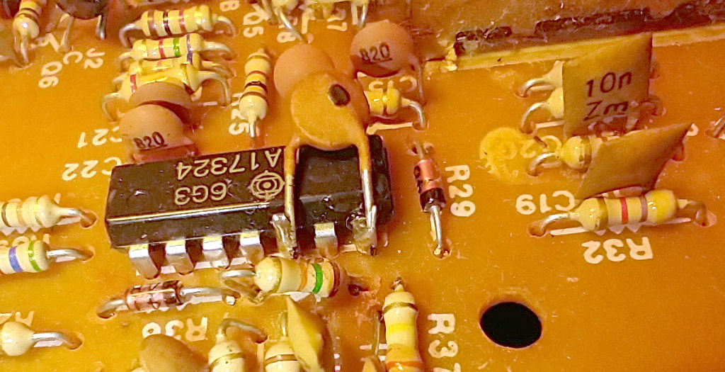 https://pigwa.code32.org/uicr0bee/turbo_systems/czech_T2000_obfs/xc12_obsf_main_pcb_top2.jpg